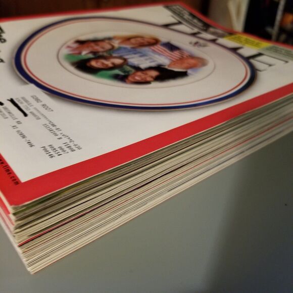 Time Magazine collection asst. Dates from Sept 24 2007 - Dec 24 2007 14 count - Picture 6 of 7